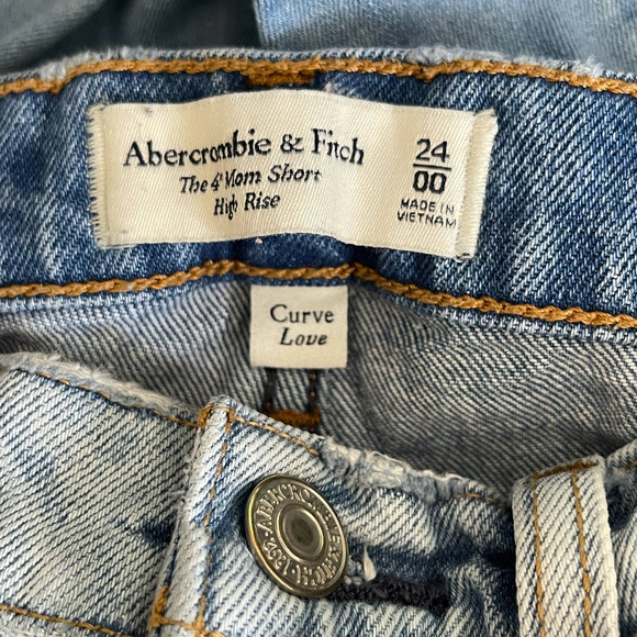 Abercrombie & Fitch Blue High Rise The 4" Mom Shorts Distressed Size 24 - Picture 5 of 5